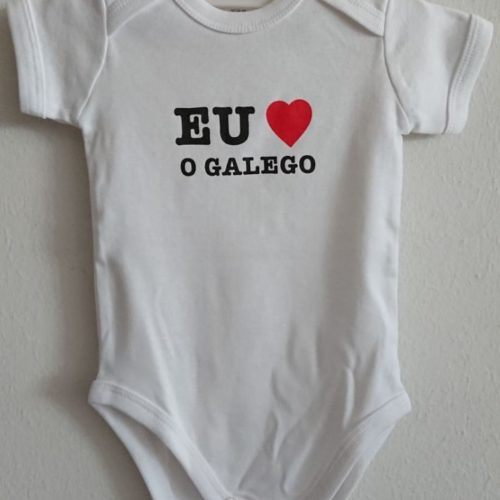mercar-roupa-bebe-queremos-galego